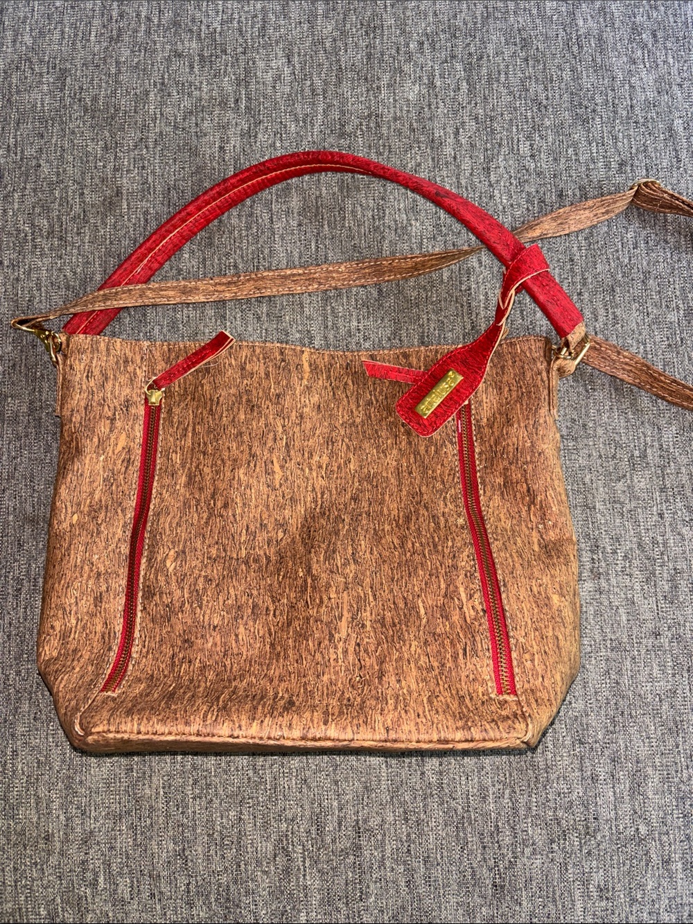 ARTELUSA natural cork Brown and Red Women's Shoulder Bag with Gold Accent